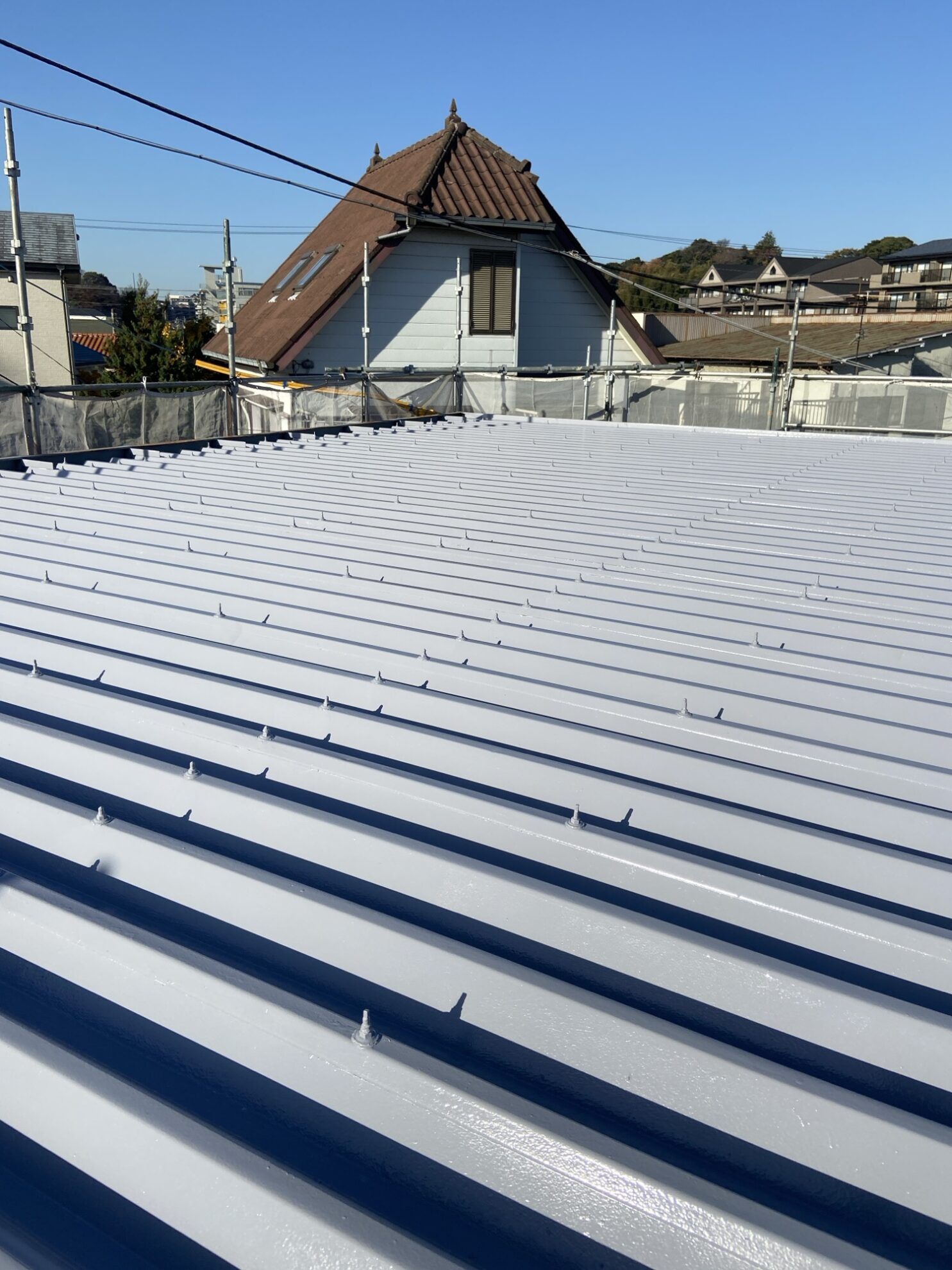 折半屋根 塗装 施工例 横浜