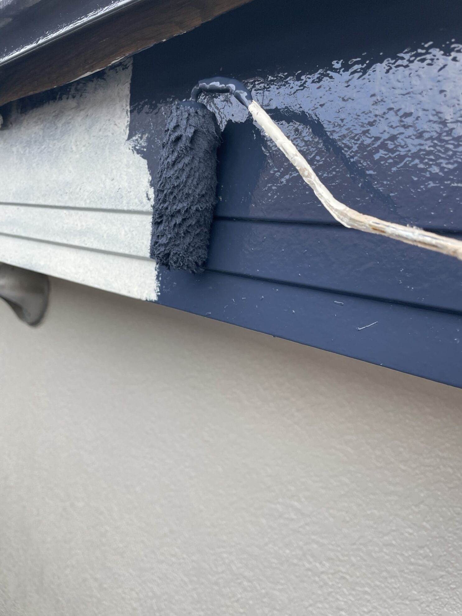 横浜市中区 外壁塗装 付帯部 下塗り作業 A様邸