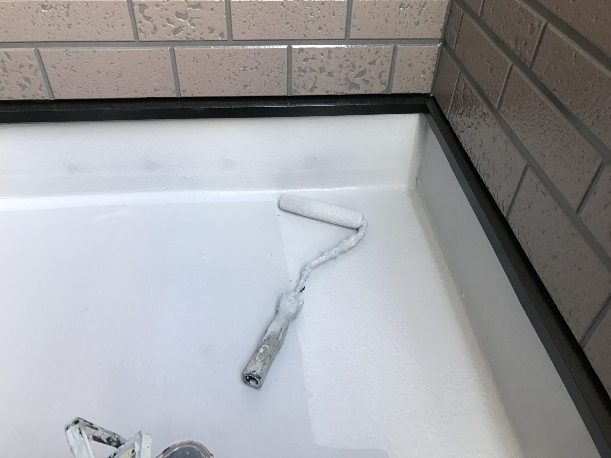 横浜市 水性塗膜防水 施工中 ベランダ