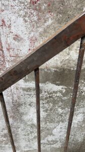 横浜市 外壁塗装 鉄部 錆止め塗装 施工中 ペイントホームズ横浜店