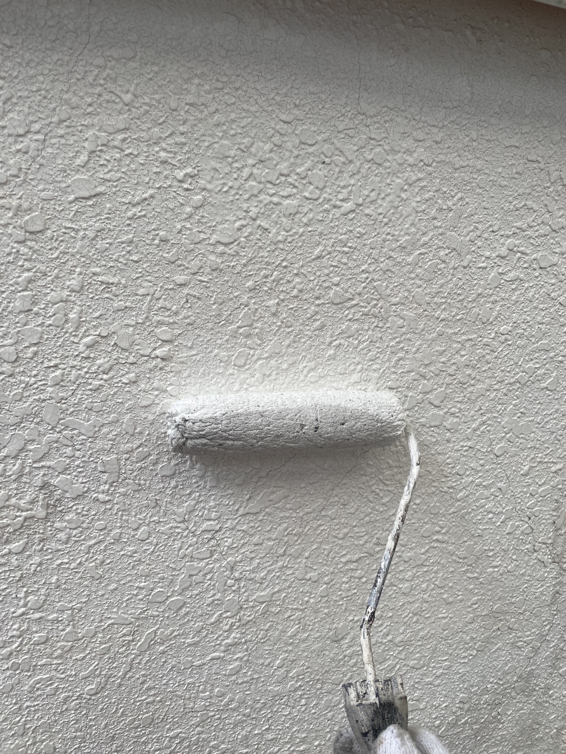 外壁下塗りローラー塗り