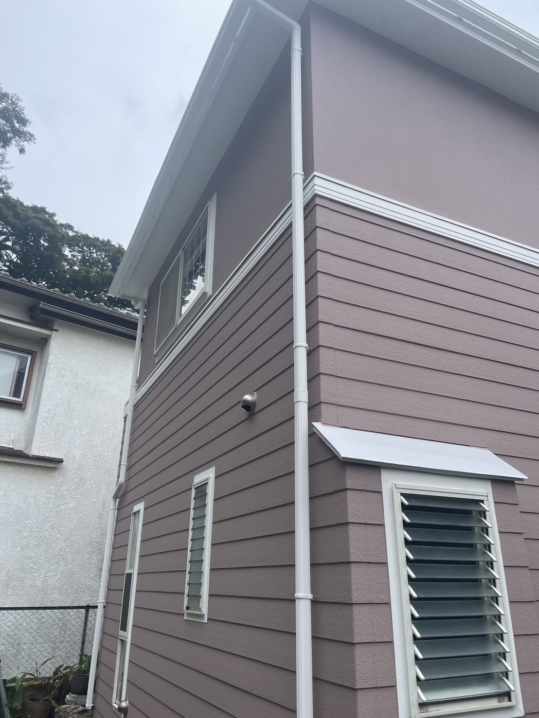 鎌倉市T様邸 外壁塗装完成後の雨樋まわり